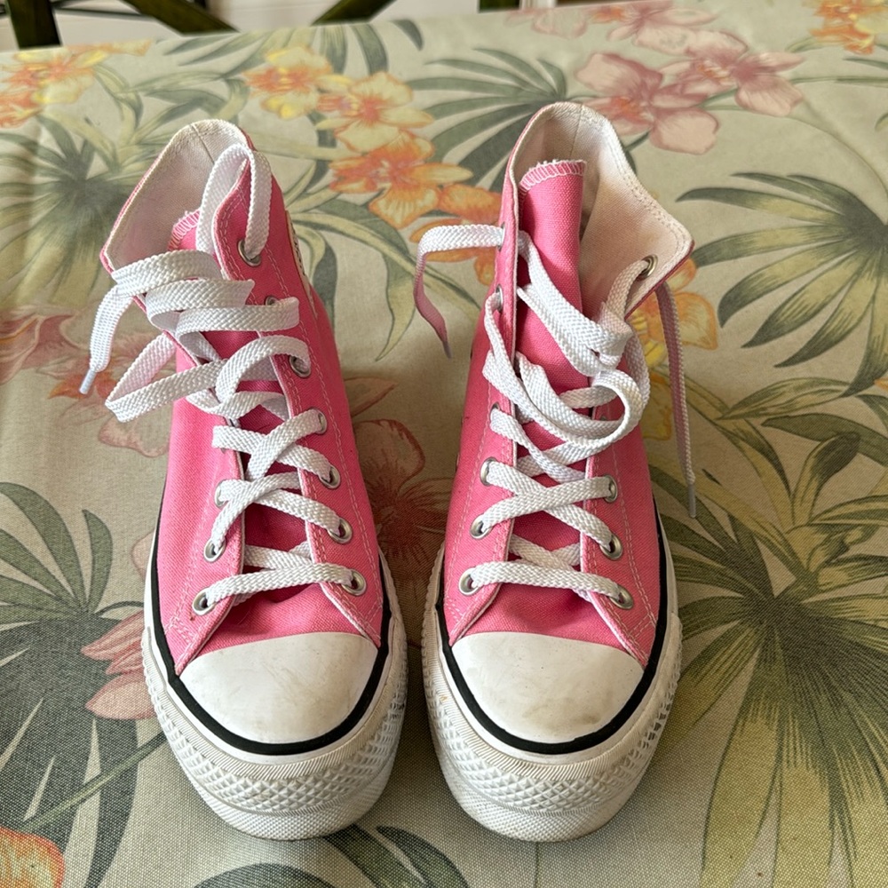 pink platform converse